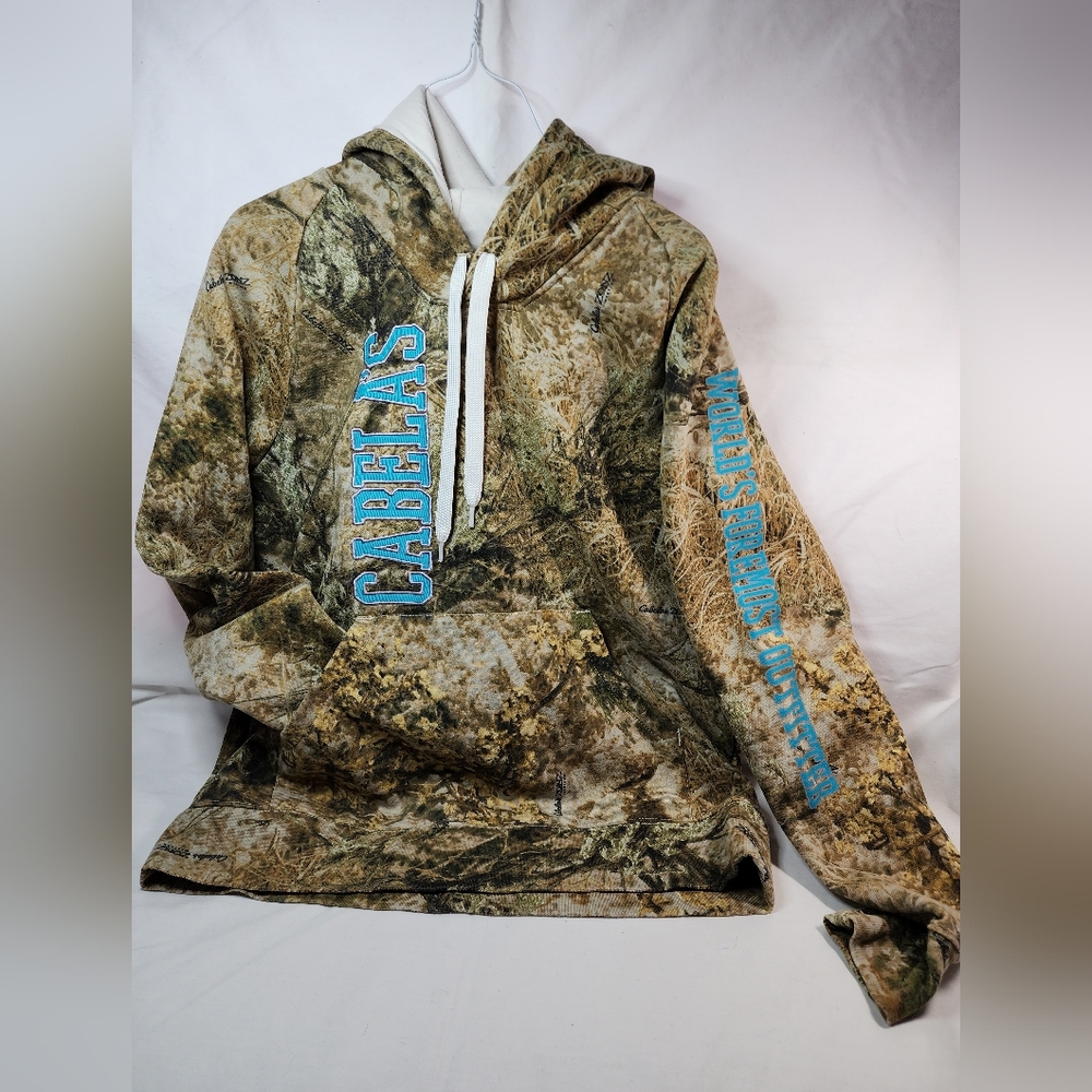 Cabelas NWOT camo hoodie